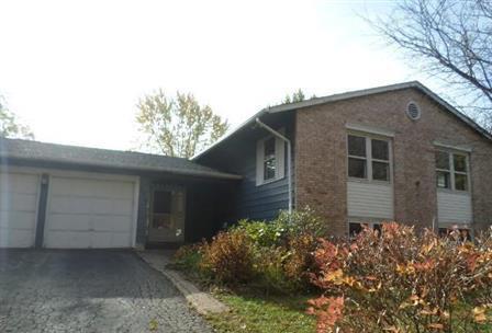 409 Langford Dr., Bolingbrook, IL 60440