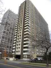 6157 N Sheridan Rd. #11D, Chicago, IL 60660