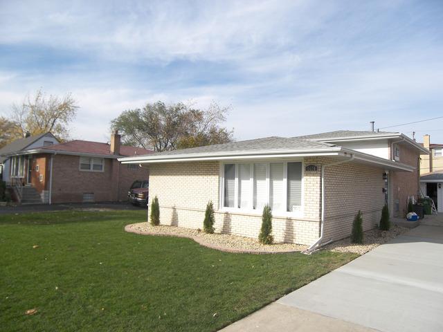 5416 Avery Pl., Oak Lawn, IL 60453