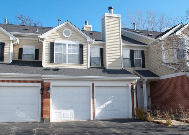 692 Grosse Pointe Cir., Vernon Hills, IL 60061