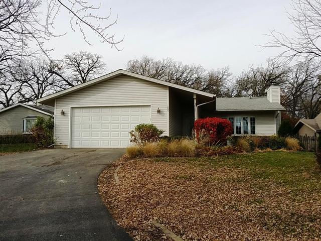1321 Hillside Ln., Mchenry, IL 60051