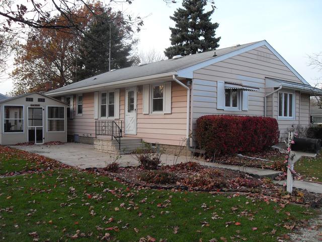 155 E Third St., Coal City, IL 60416