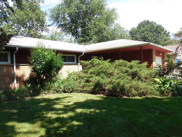 464 Lakewood Blvd., Park Forest, IL 60466