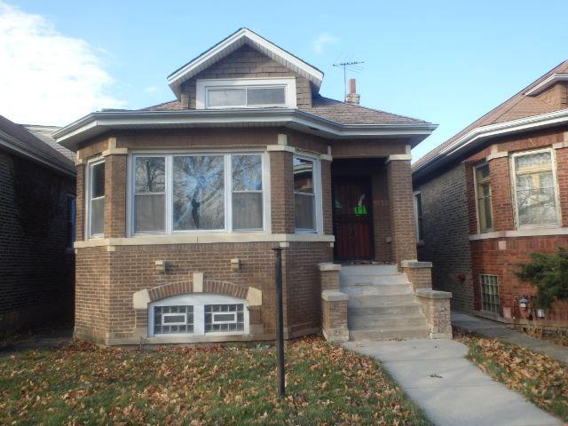 9028 S Throop St., Chicago, IL 60620