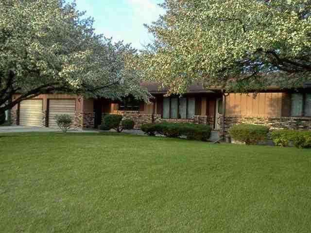 27 Meadow Ln., Prophetstown, IL 61277