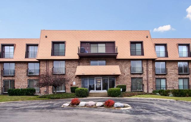 4050 Dundee Rd. #204, Northbrook, IL 60062