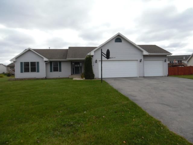 5447 Whistling Hawk Dr., Machesney Park, IL 61115