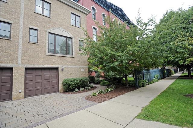 2117 N Magnolia Ave., Chicago, IL 60614