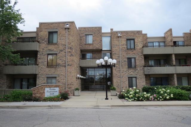 1926 Prairie Sq. #123B, Schaumburg, IL 60173