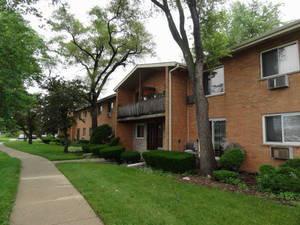 701 Elmhurst Rd. #C, Des Plaines, IL 60016