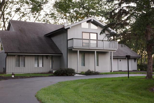 3017 Springbrook Rd., Crystal Lake, IL 60012