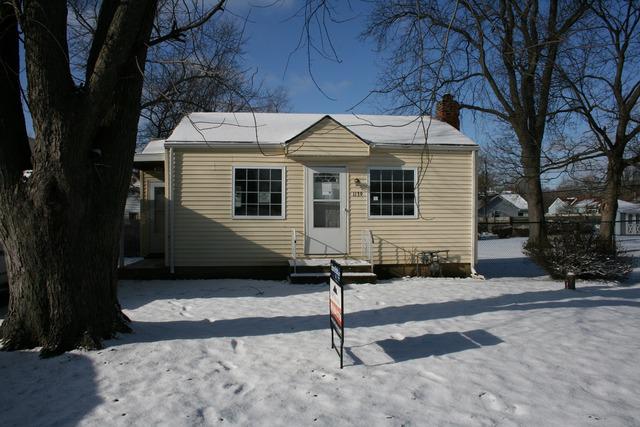 1139 Bangs St., Aurora, IL 60505