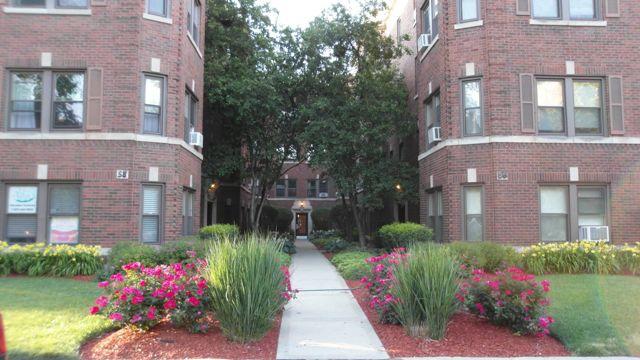 56 Forest Ave. #3S, Riverside, IL 60546