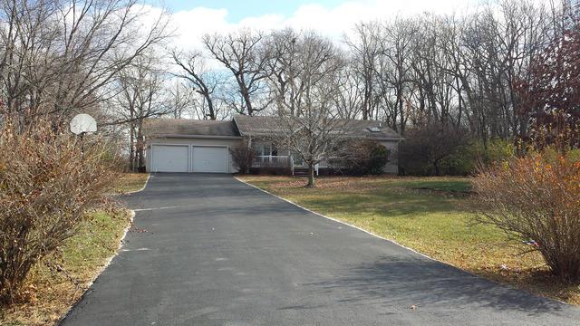 2763 S Forsythia Ln., St. Anne, IL 60964