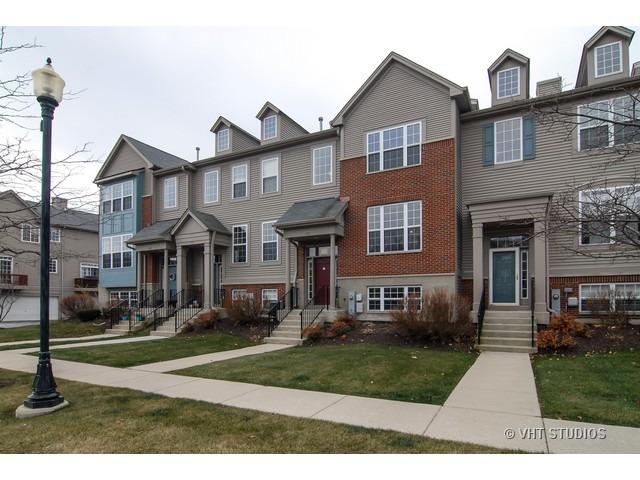77 Village Station Ln., Grayslake, IL 60030