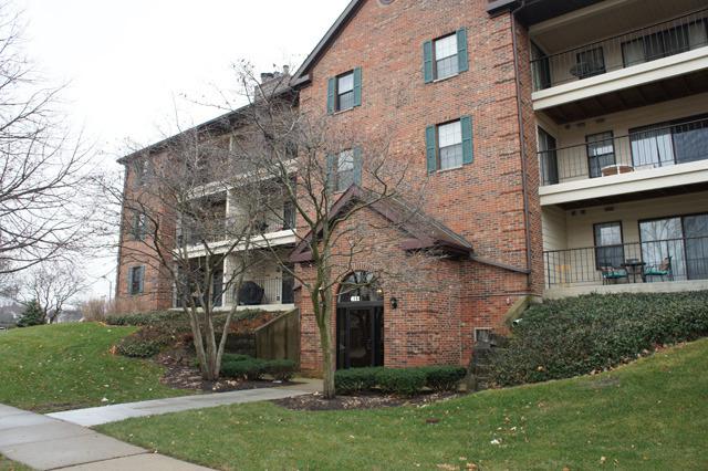 611 Hapsfield Ln. #301, Buffalo Grove, IL 60089