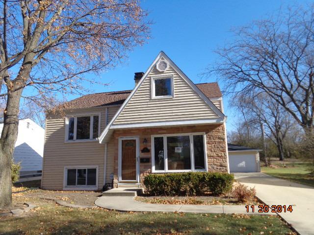 117 S Erie St., Wheaton, IL 60187