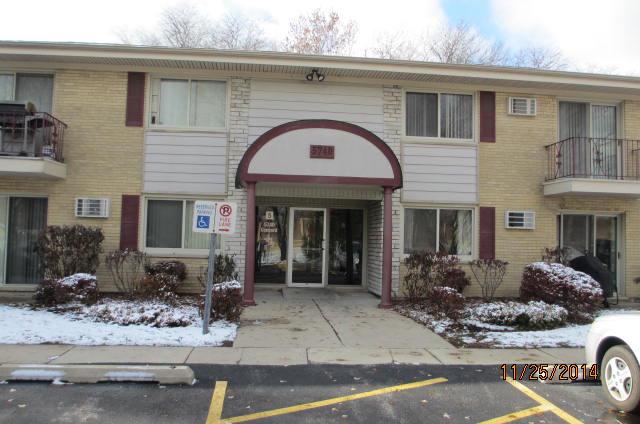 5740 Concord Ln. #5, Clarendon Hills, IL 60514