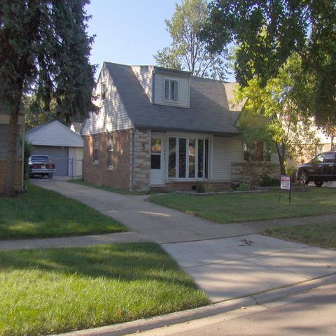 4102 Dean Dr., Oak Lawn, IL 60453