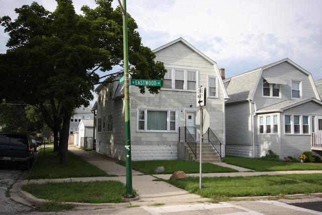 5856 W Eastwood Ave., Chicago, IL 60630