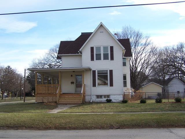 304 S 7th St., Dekalb, IL 60115
