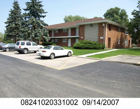 1101 Holiday Ln. #2, Des Plaines, IL 60016