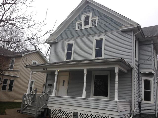 425 Avon St., Aurora, IL 60505