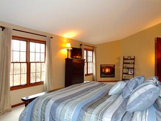 4920 Kings Way West, Gurnee, IL 60031