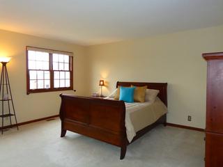 4920 Kings Way West, Gurnee, IL 60031