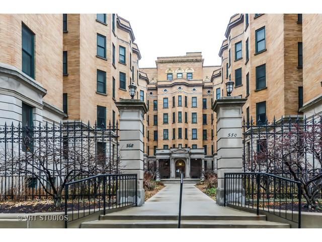 550 W Surf St. #213, Chicago, IL 60657