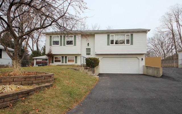 33011 N Rolling Hills Rd., Grayslake, IL 60030