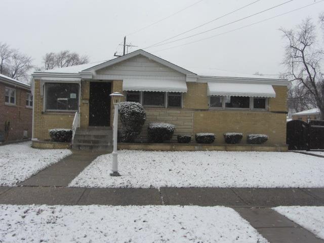 3727 Monroe St., Bellwood, IL 60104
