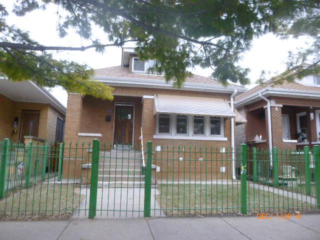 5751 S Richmond St., Chicago, IL 60629