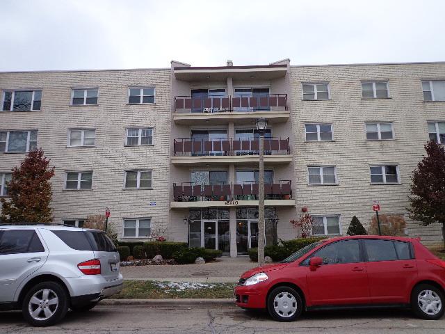 8210 Elmwood Ave. #303, Skokie, IL 60077