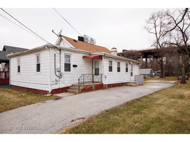 223 W Davis St., Joliet, IL 60436