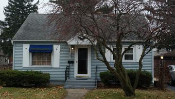 826 Charles St., Aurora, IL 60506