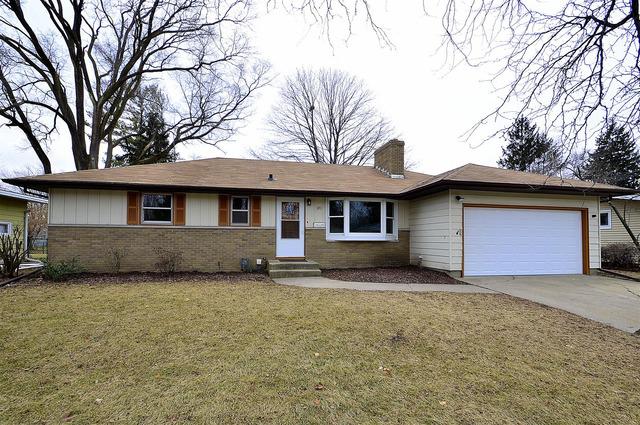 120 Warren Pl., Dekalb, IL 60115