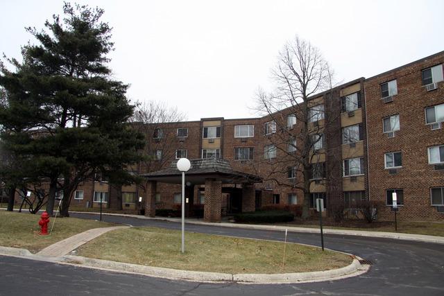 1475 Rebecca Dr. #414, Hoffman Estates, IL 60169