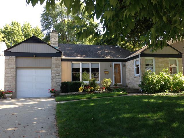 1027 Blackthorn Ln., Northbrook, IL 60062