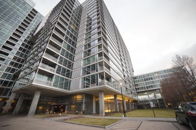 9655 Woods Dr. #404, Skokie, IL 60077