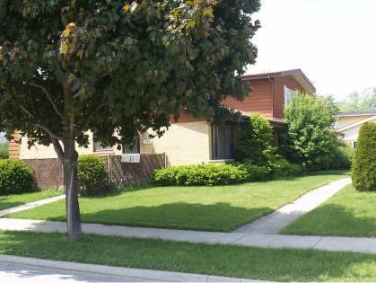 8729 N National St., Niles, IL 60714