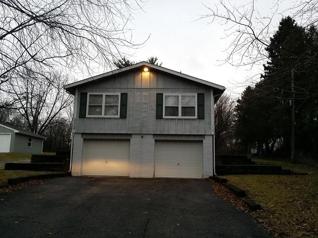 332 Park Ave., Cary, IL 60013