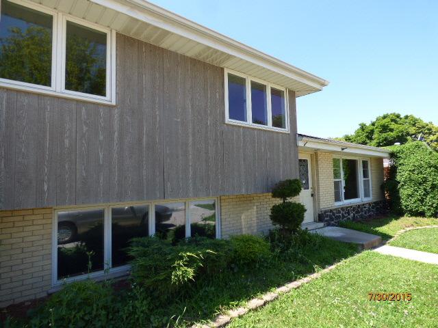 10832 Laramie Ave., Oak Lawn, IL 60453