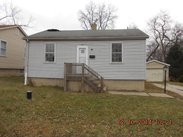 828 E Holm Dr., Joliet, IL 60432