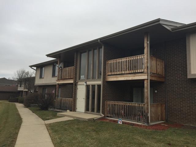 900 Garden Cir. #6, Streamwood, IL 60107