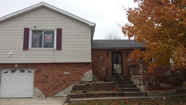 1034 Ridgewood Dr., Bolingbrook, IL 60440
