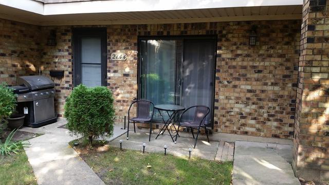 2144 Country Club Dr., Woodridge, IL 60517