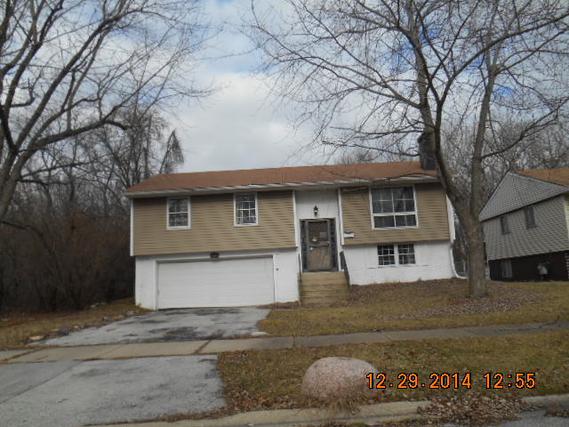 101 E Maple Dr., Glenwood, IL 60425