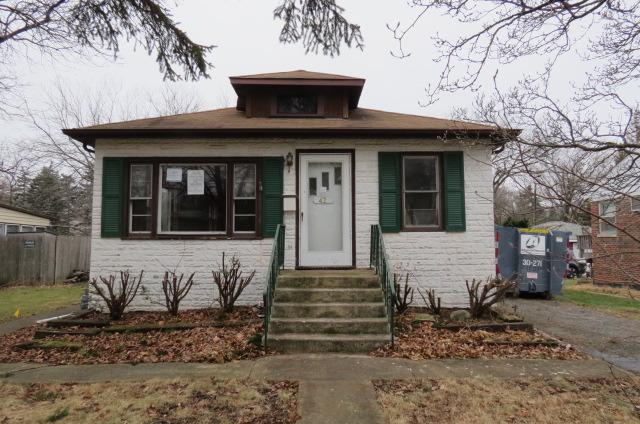 42 Westend Ave., Westmont, IL 60559