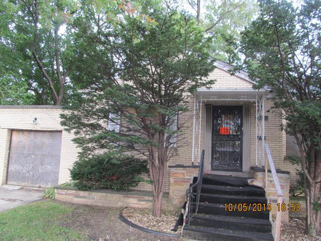 8743 S Crandon Ave., Chicago, IL 60617